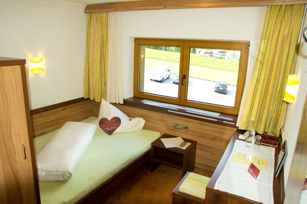 Hotel Garni Hainbacherhof Sölden Rum bild