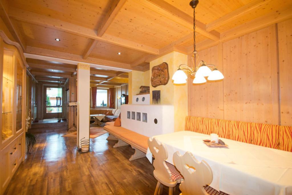 Hotel Garni Hainbacherhof Sölden Exteriör bild