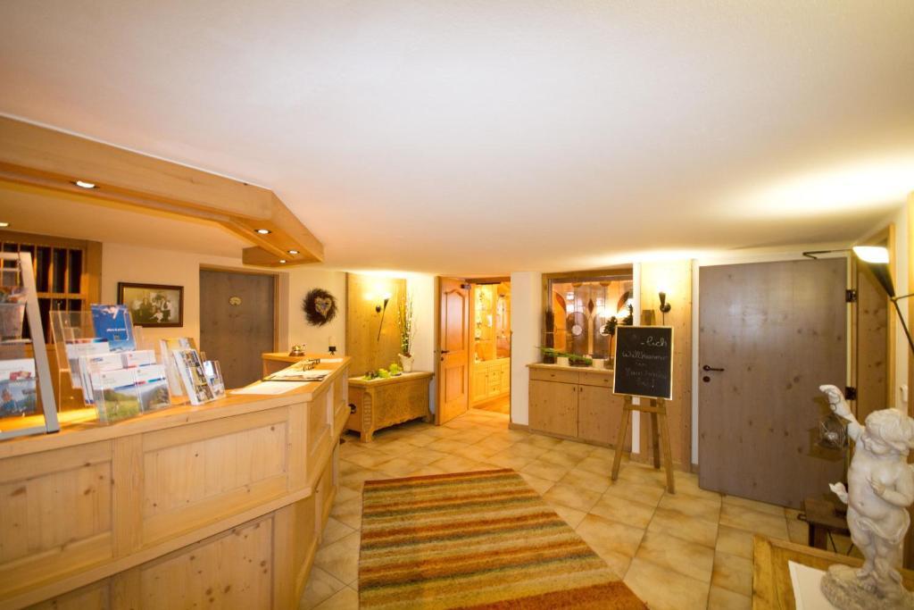 Hotel Garni Hainbacherhof Sölden Exteriör bild